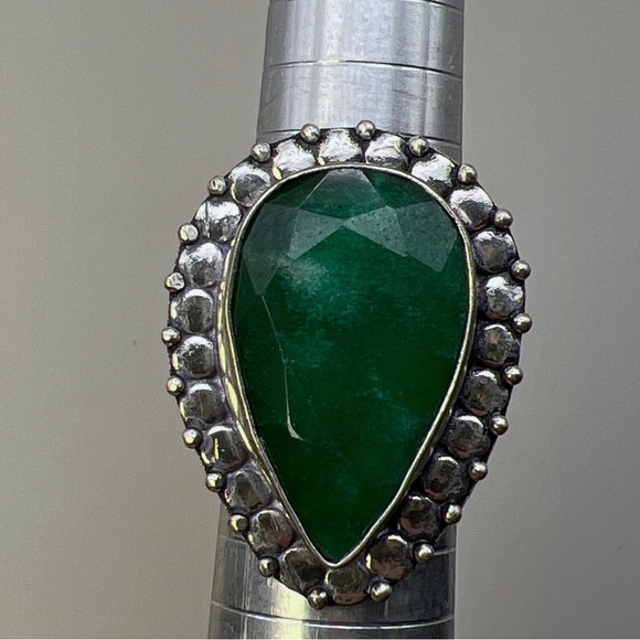 Faceted Enhanced Emerald Teardrop Silver Overlay Ring Size 7.25 - Picture 11 of 11